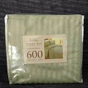 Satin Stripe King Bed Sheet Set New